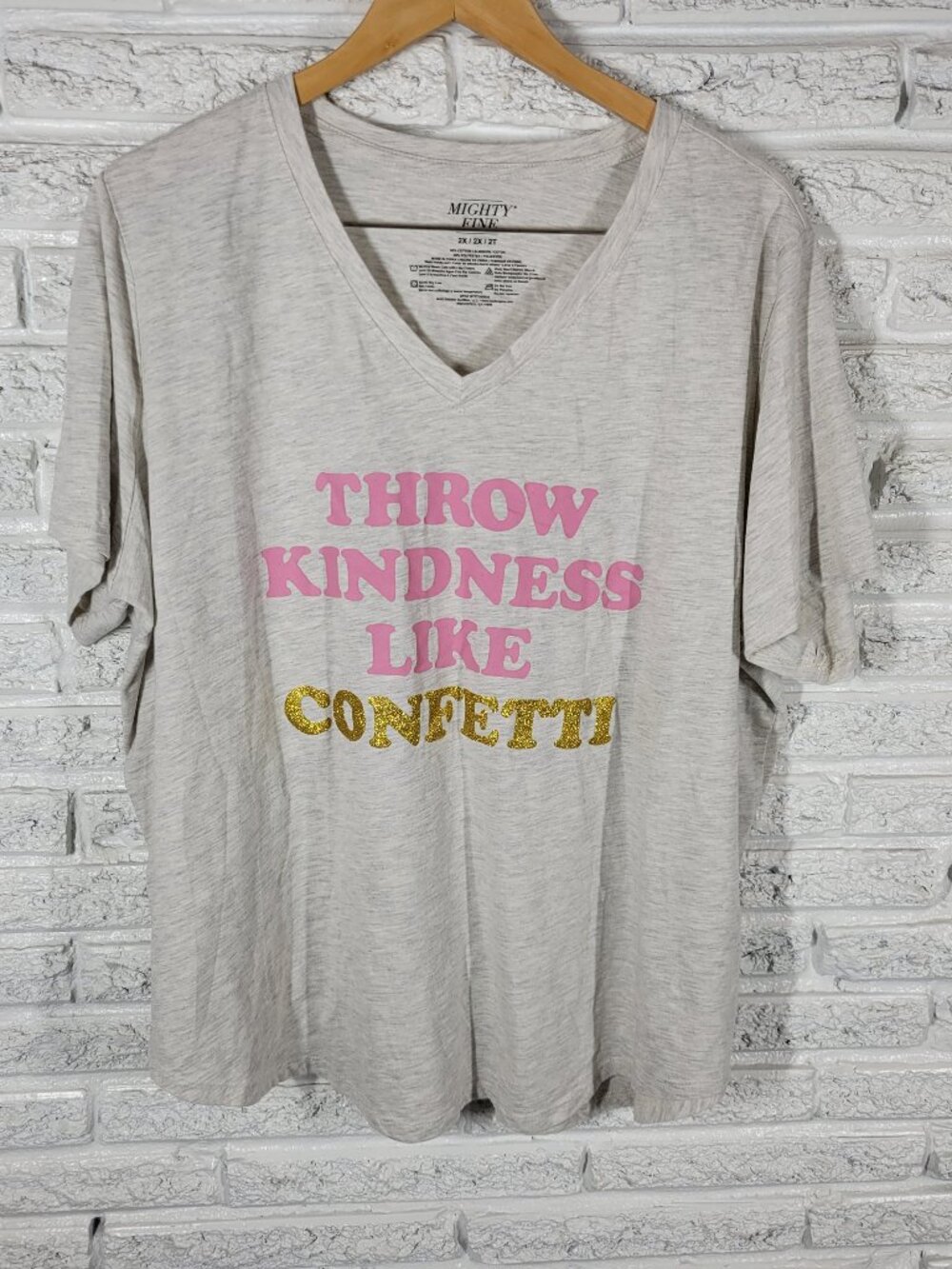 Mighty Fine Womens 2X Throw Kindness Like Confetti Graphic T-Shirt Gray GRA13E